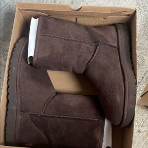 Women’s Brown Suede Boots